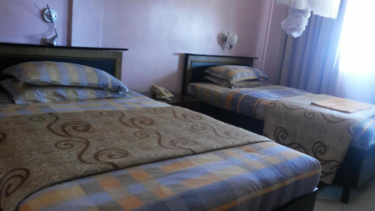 Palema Crown Hotel Gulu Екстер'єр фото