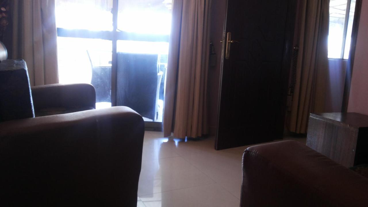 Palema Crown Hotel Gulu Екстер'єр фото