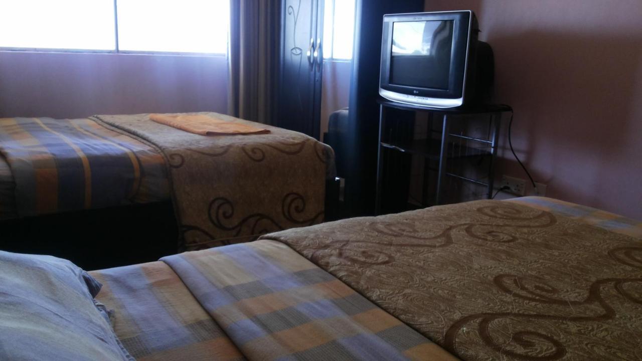 Palema Crown Hotel Gulu Екстер'єр фото