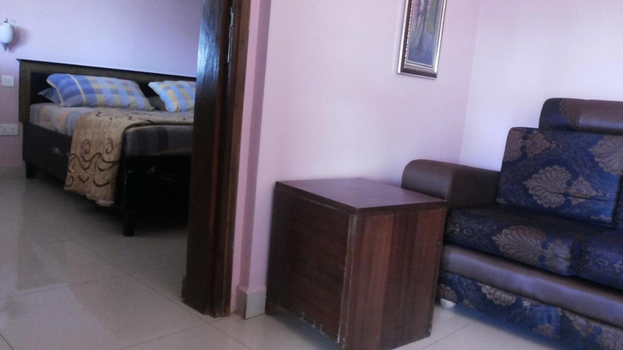 Palema Crown Hotel Gulu Екстер'єр фото