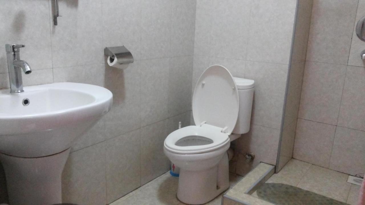 Palema Crown Hotel Gulu Екстер'єр фото
