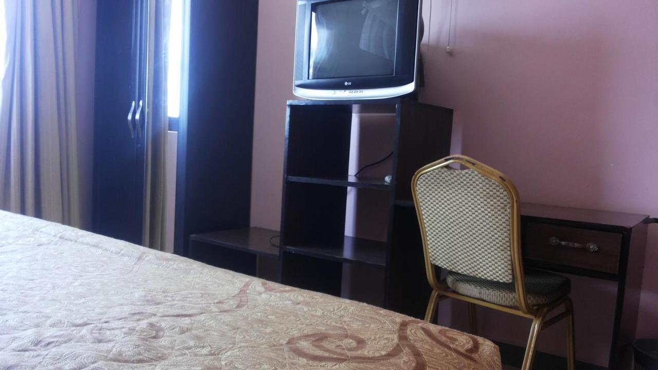 Palema Crown Hotel Gulu Екстер'єр фото