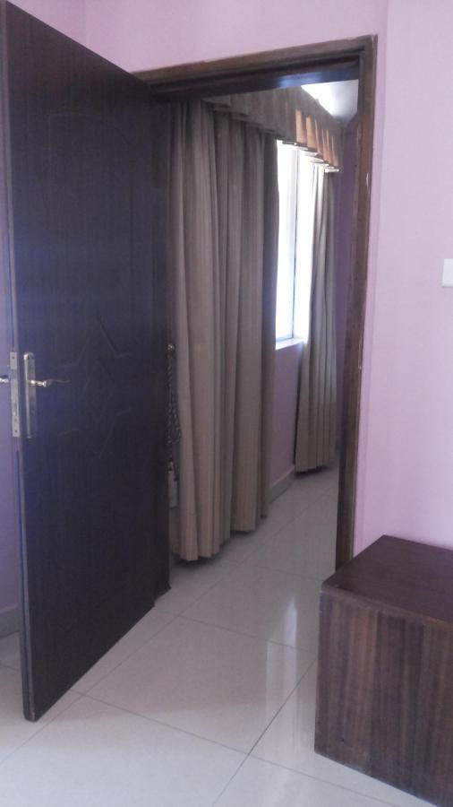 Palema Crown Hotel Gulu Екстер'єр фото