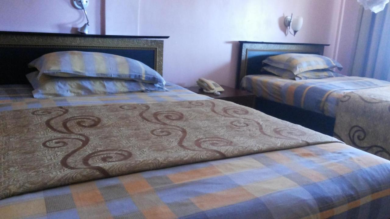 Palema Crown Hotel Gulu Екстер'єр фото