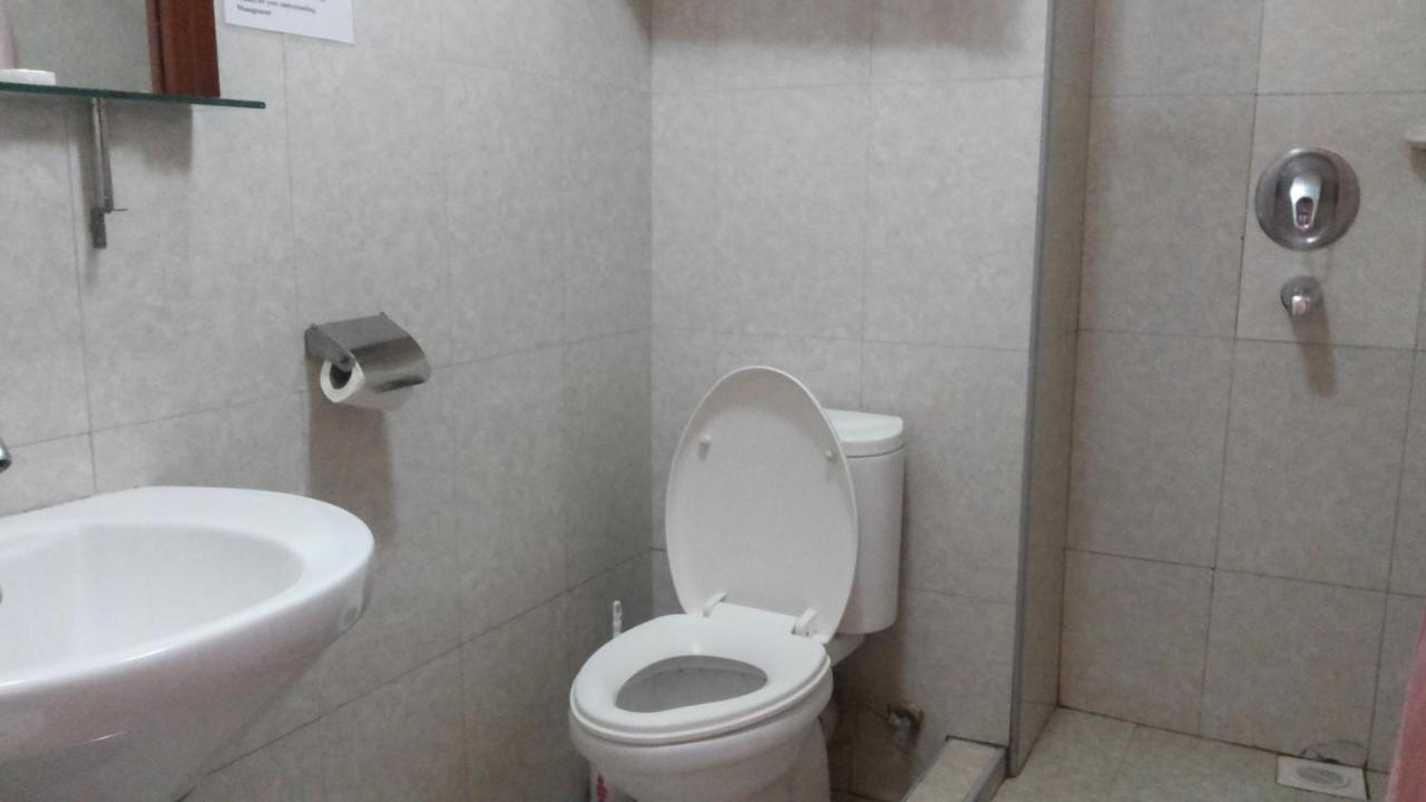 Palema Crown Hotel Gulu Екстер'єр фото