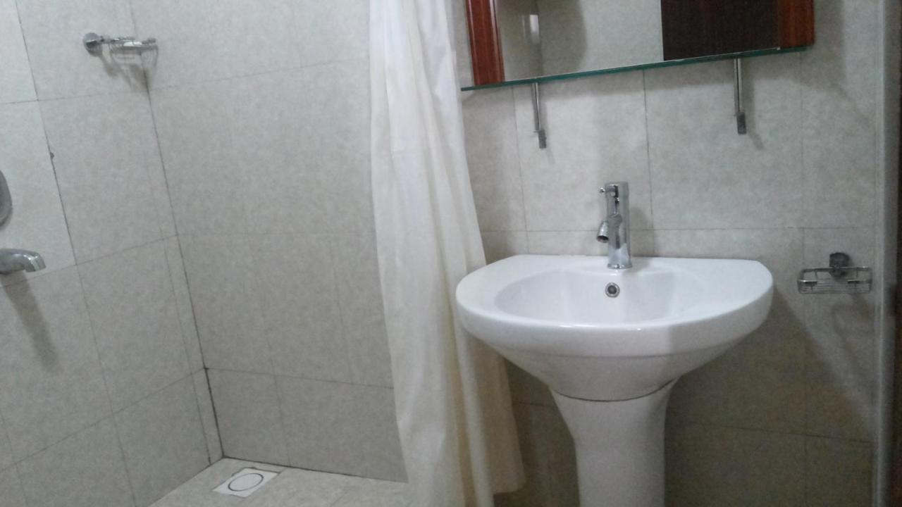 Palema Crown Hotel Gulu Екстер'єр фото
